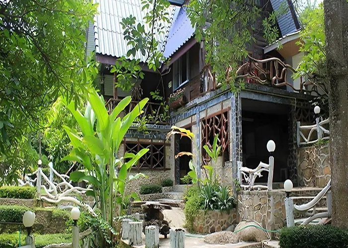 รีสอร์ท Baan Fahsai 3*